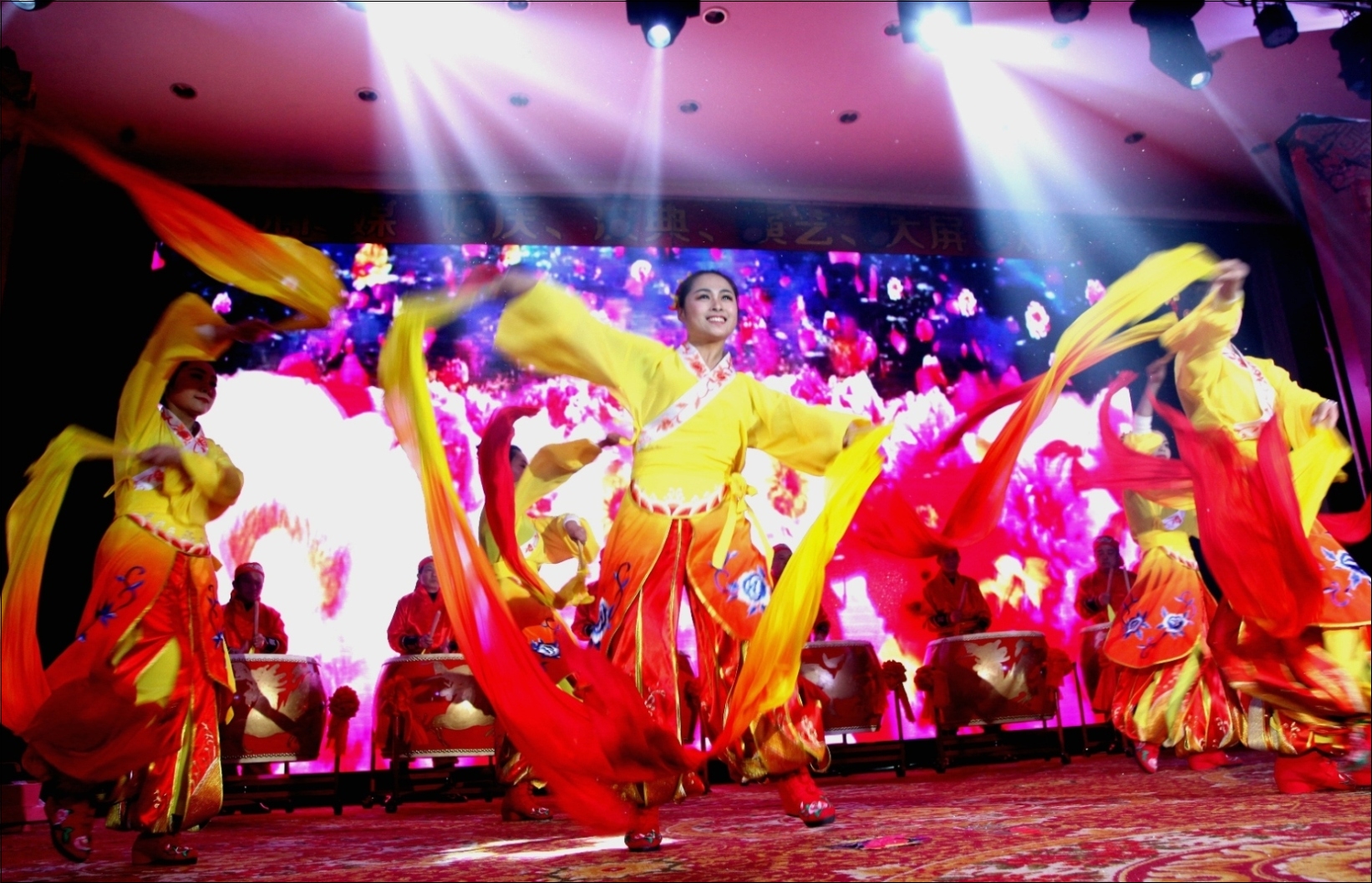 �ظ�����ӭ����